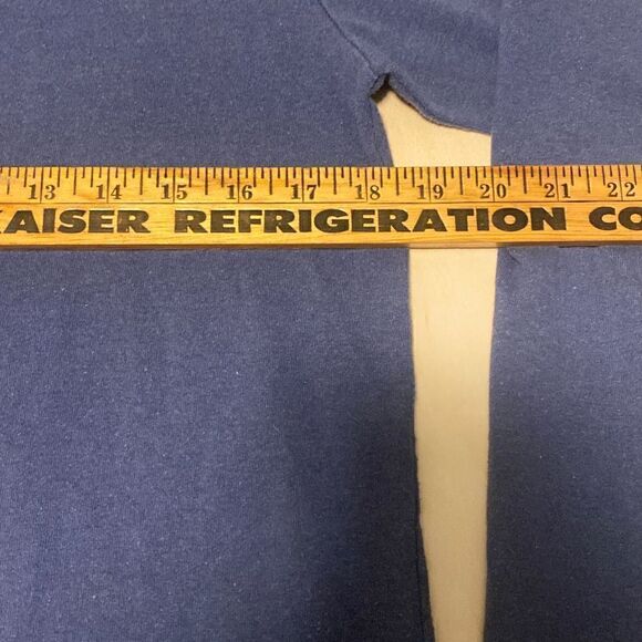 Patagonia Mens T-Shirt Long Sleeve Size Small Logo Blue Out Fish Shark Crewneck - Picture 4 of 7